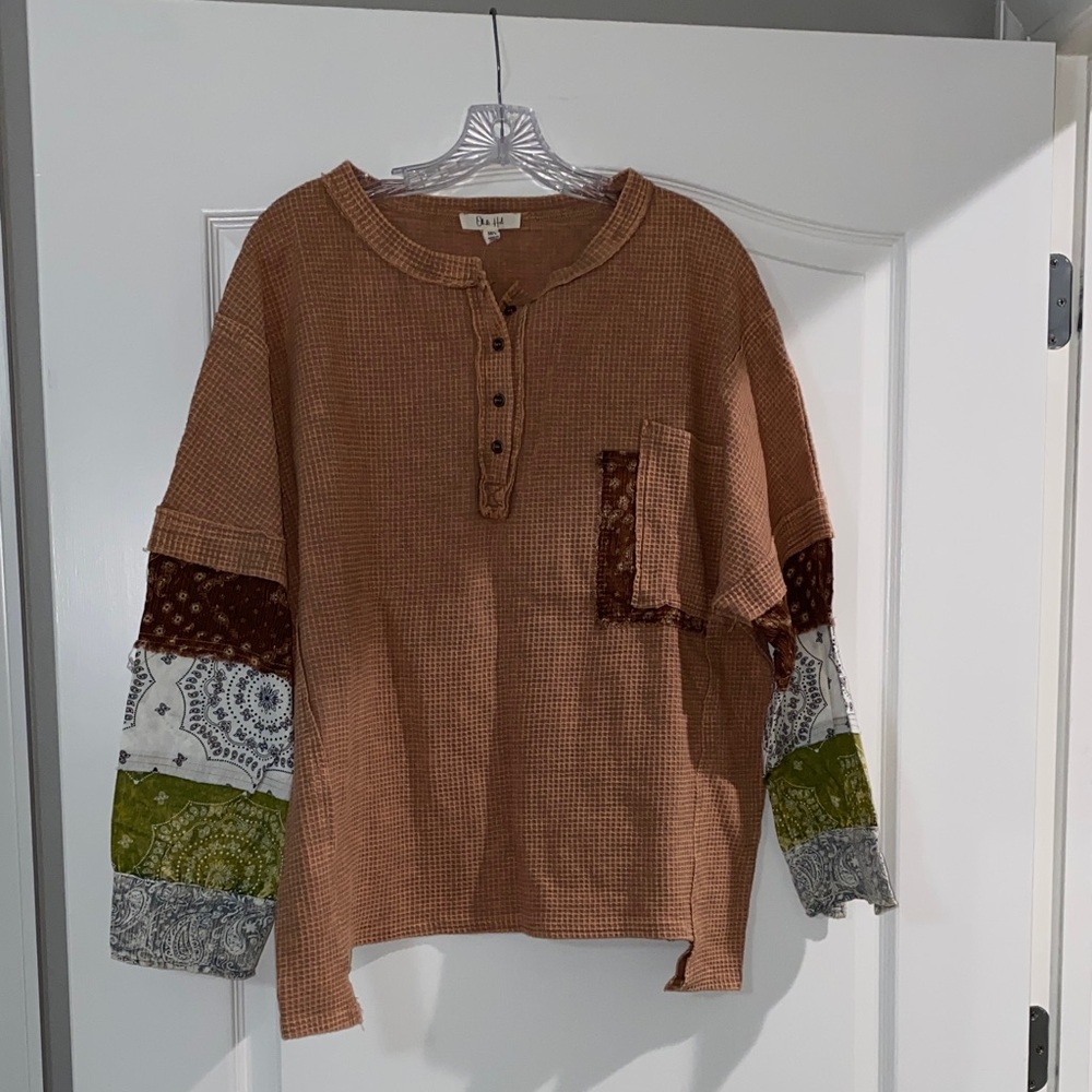 Oli & Hali Textured Tan Button-Up Top